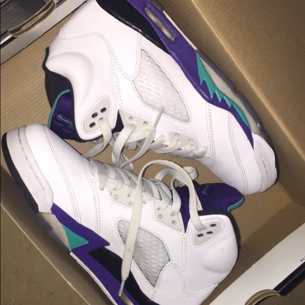 SOLD Retro Jordan 5 Grapes 2013 release
